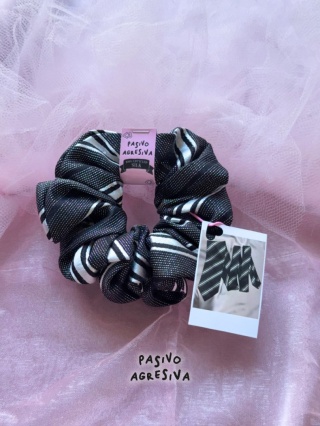 HOT BRUNET Scrunchie 100% jedwab z upcyclingu